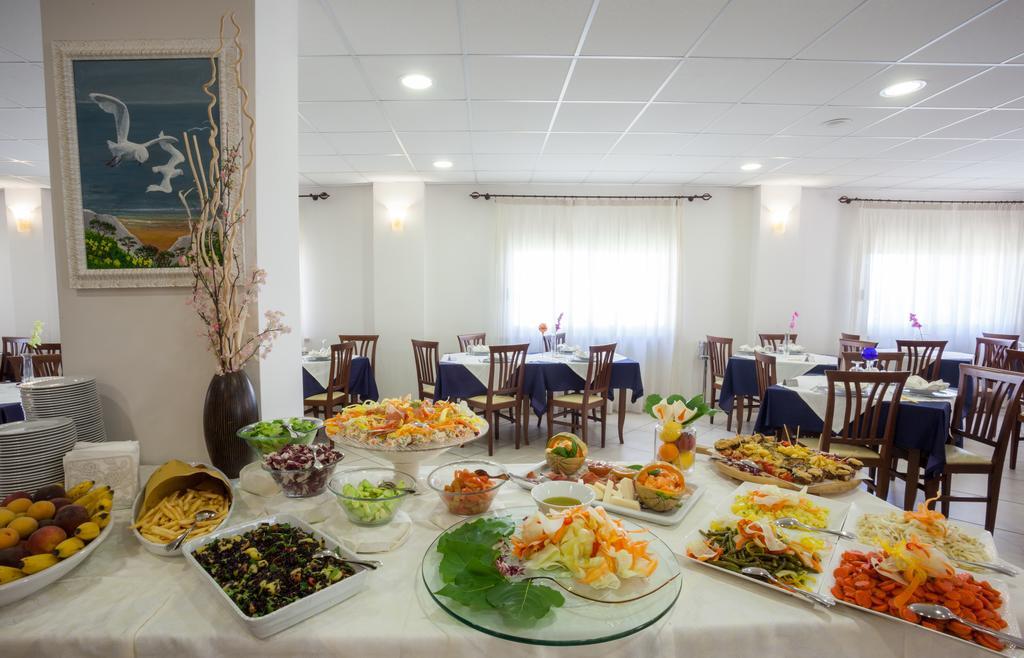 Hotel Caggiari سينِغاليا المظهر الخارجي الصورة