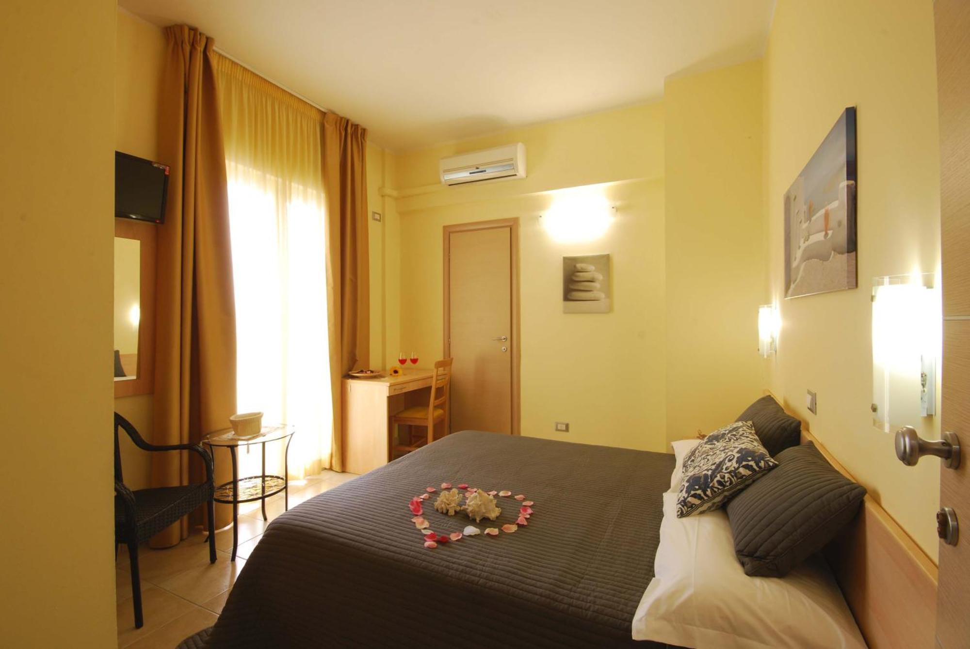Hotel Caggiari سينِغاليا المظهر الخارجي الصورة