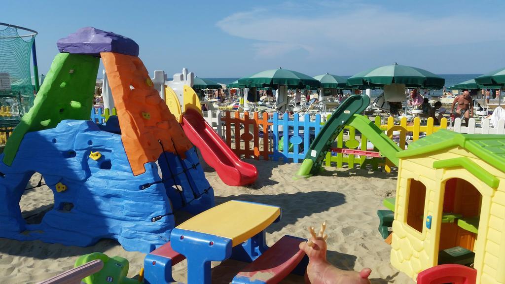 Hotel Caggiari سينِغاليا المظهر الخارجي الصورة